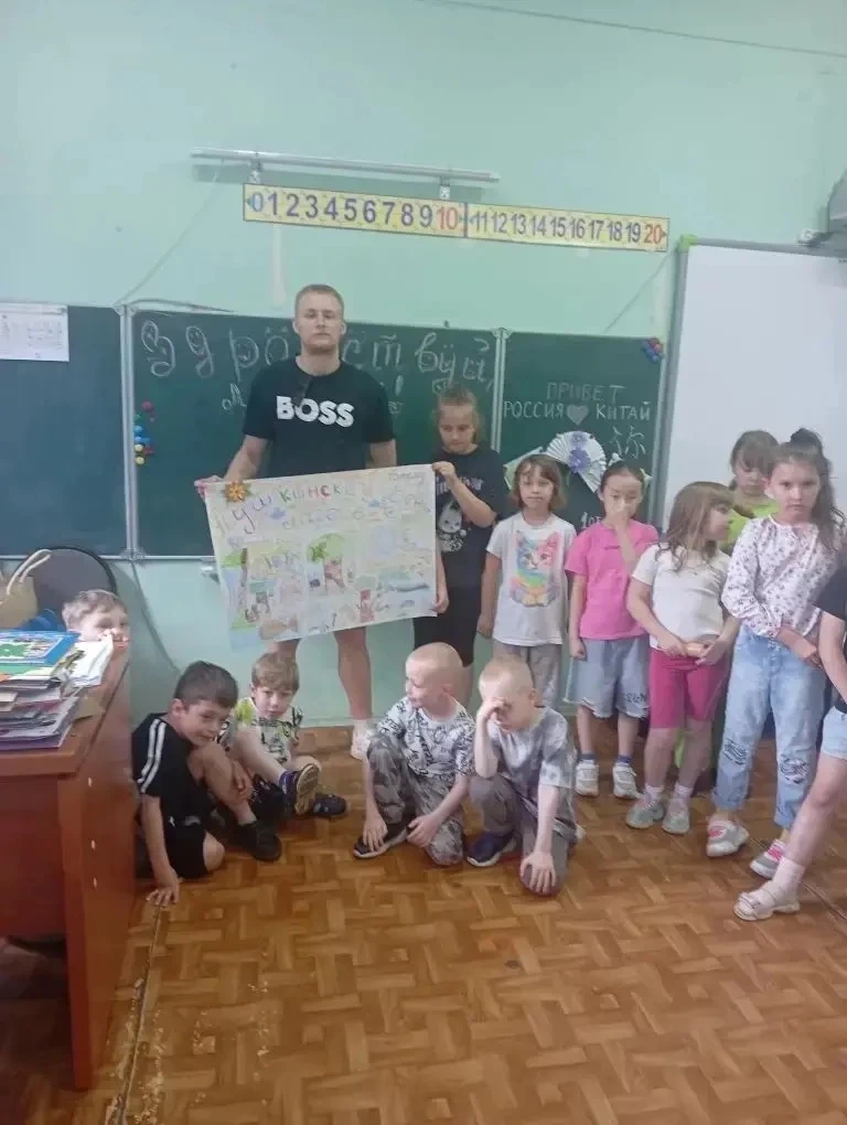 🎩✨ Кто сказал, что классика — это скучно? Сегодня лагерь «Романтик» доказал: Пушкин — это настоящий