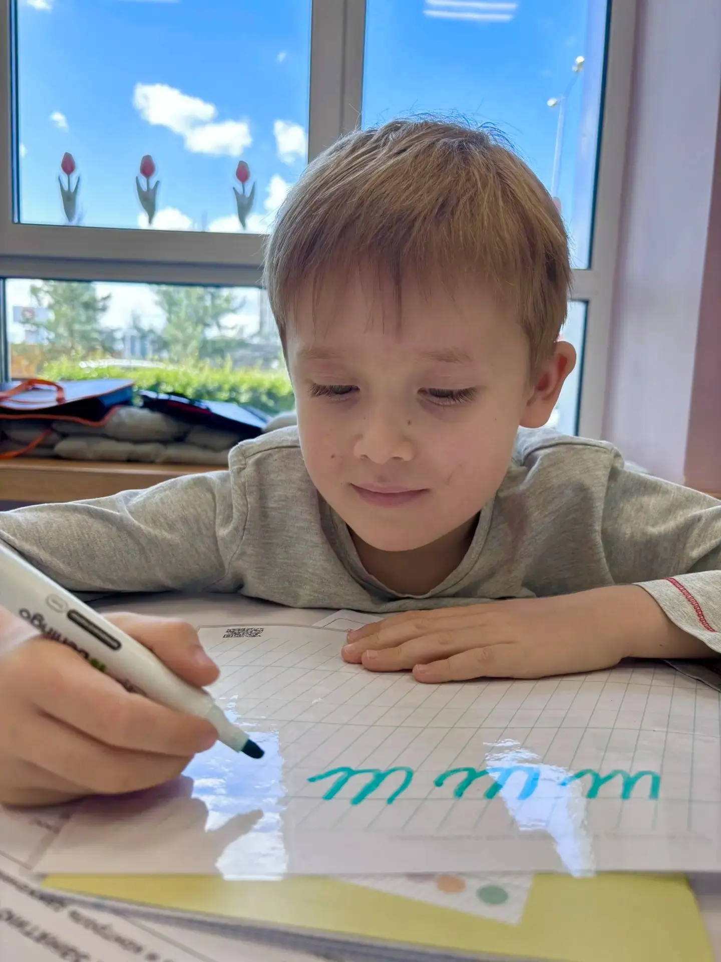 Я РИСУЮ, Я ПИШУ.
РУКУ ПРАВИЛЬНО ДЕРЖУ.
КАЛЛИГРАФИИ УРА!
ВОТ КАКАЯ КРАСОТА! 😍

Занятия проходят в це
