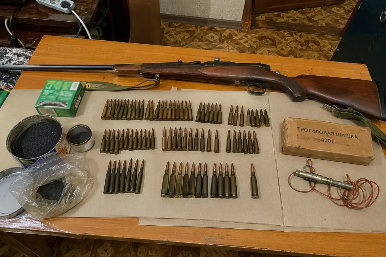 Жителя Ромненского округа будут судить за незаконное хранение оружия и взрывчатки