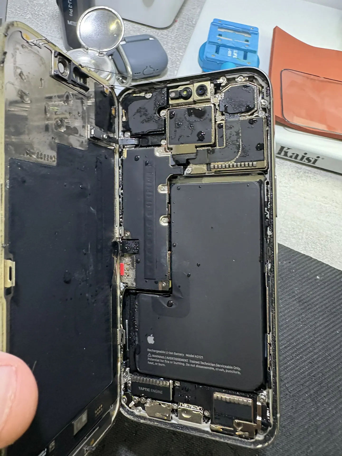 Восстановление iPhone 15 pro max после воздействия жидкости