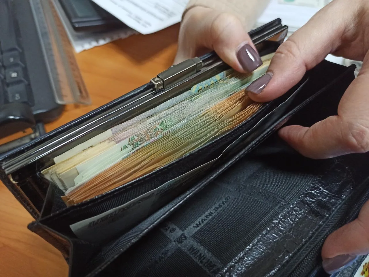 👛Приём заявлений на ежегодную семейную выплату идёт в Ивановской области
