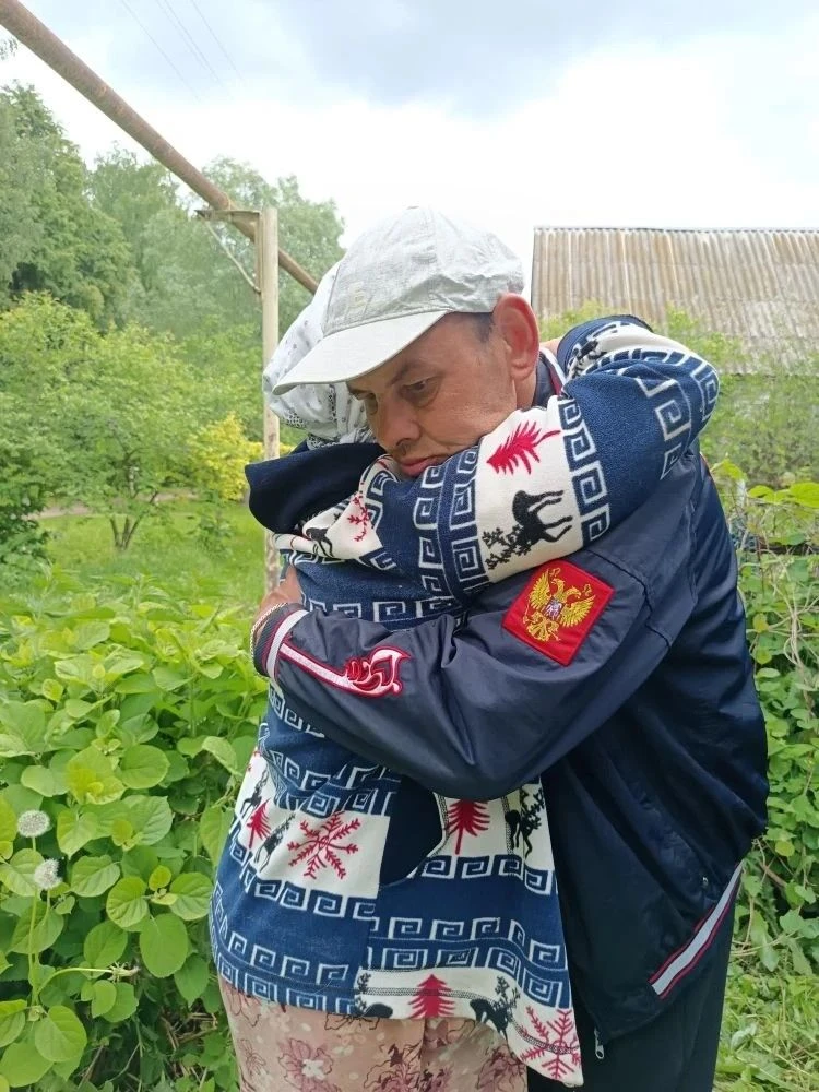 Саша встретился с родителями спустя долгие годы разлуки. Делимся трогательной историей от специалист