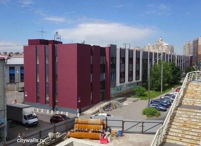 🏭 Владельцев бывших заводских цехов на Коломяжском могут заставить отдать помещения го...