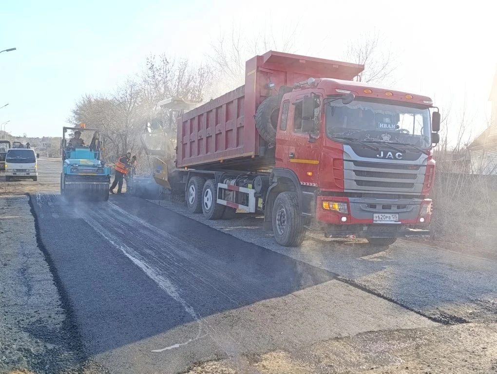 Ремонтируем участок дороги по Свердлова, где установлена была водопропускная труба.