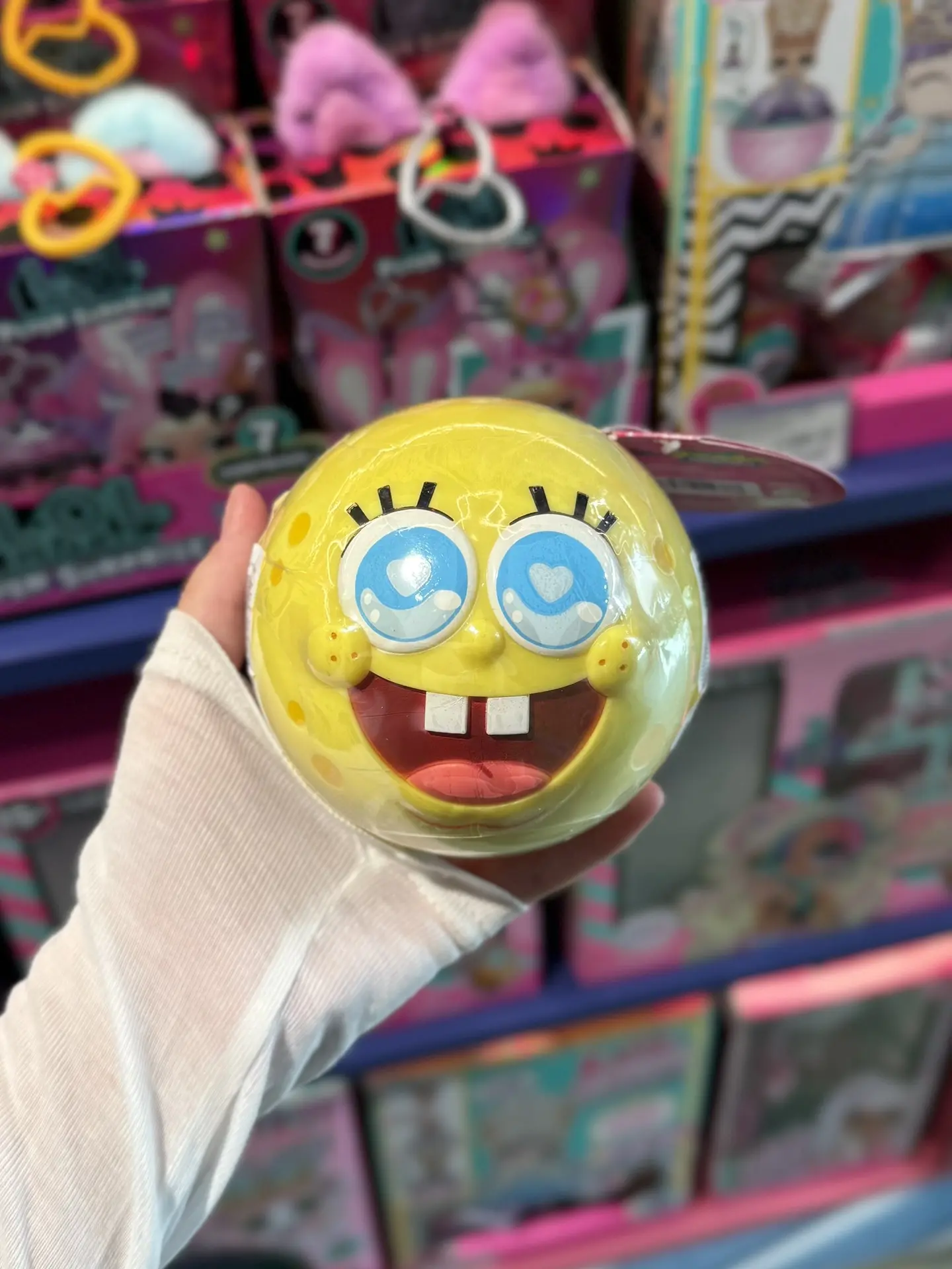 Есть игрушки, которые не теряют своей актуальности годами, и LOL Surprise — одни из них💜