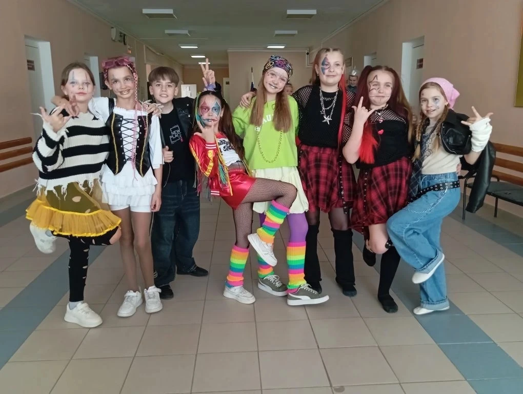 ✨ Гастроли школьной театральной студии «Точка» продолжаются! ✨ Наши талантливые актёры уже шесть раз