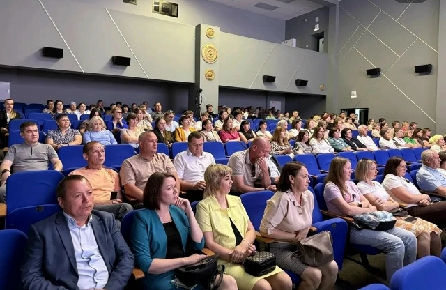 9 июня 2026 года в пгт. Апастово проводились зональные семинары по закупкам, организова...