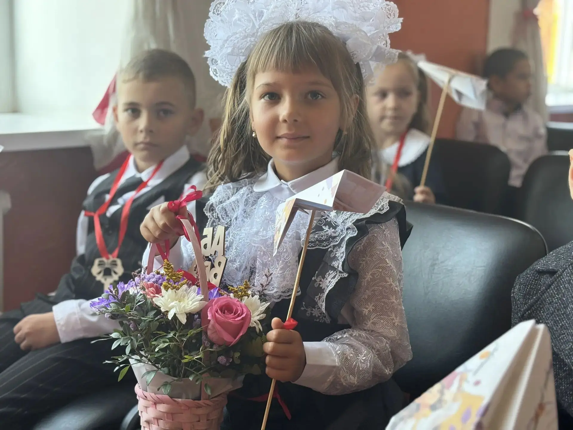 Сегодня, первого сентября, в нашей школе прошел праздник, который объединил тех, кто то...