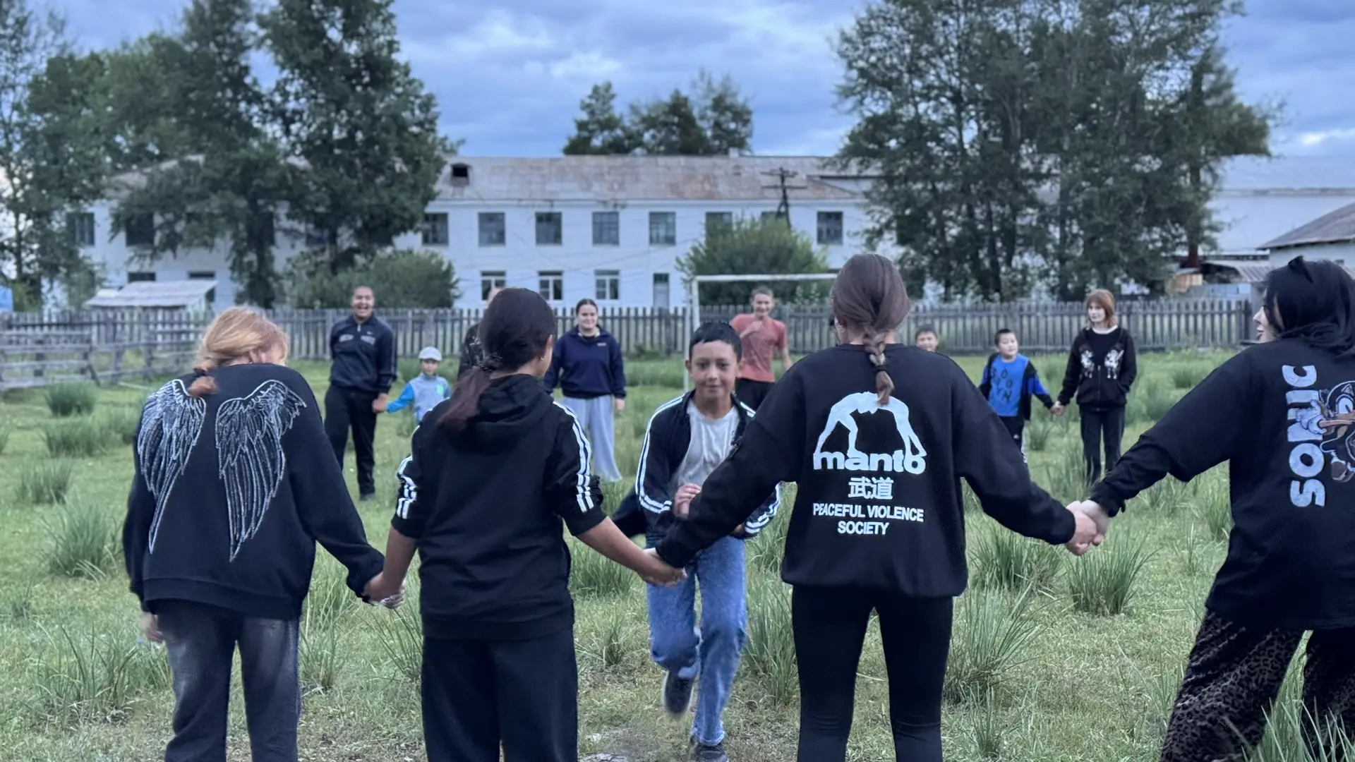 До учебного года остались считанные дни, и мы не могли позволить этому лету уйти тихо. ...
