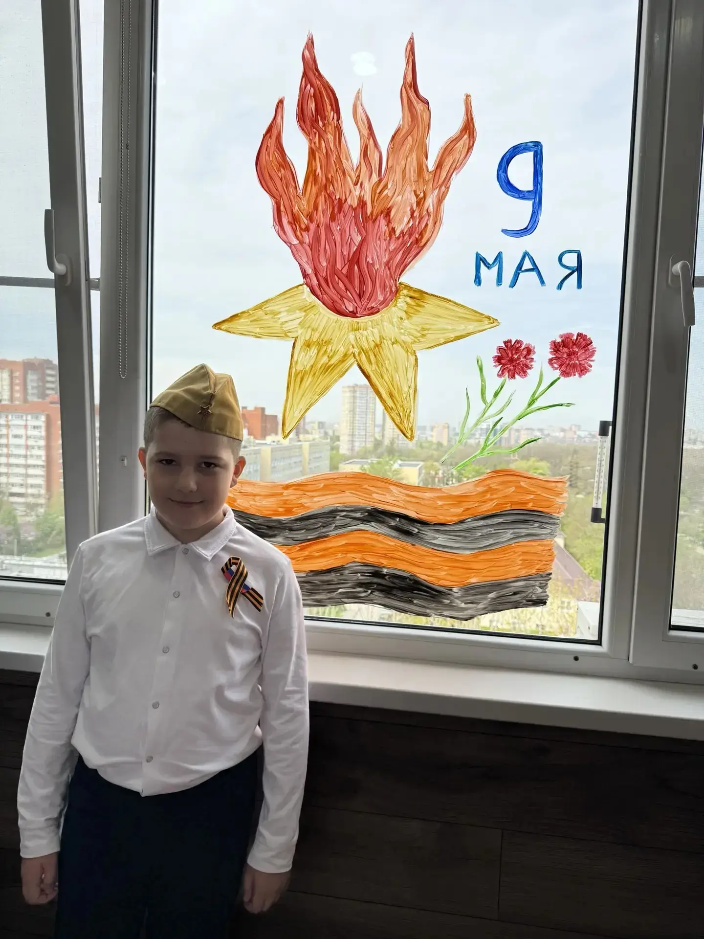 Обучающиеся 1-9 классов МАОУ «Школа 10» продолжают принимать  участие во Всероссийской акции «Окна П