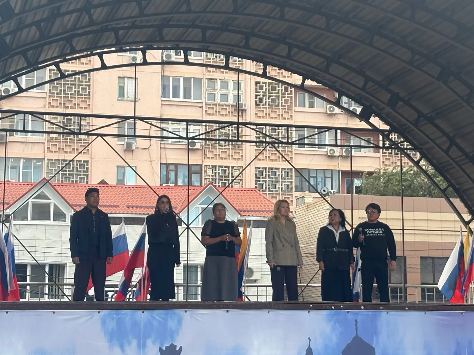 Ветераны СВО приняли участие в праздничных мероприятиях, посвящённых воссоединению ДНР,...