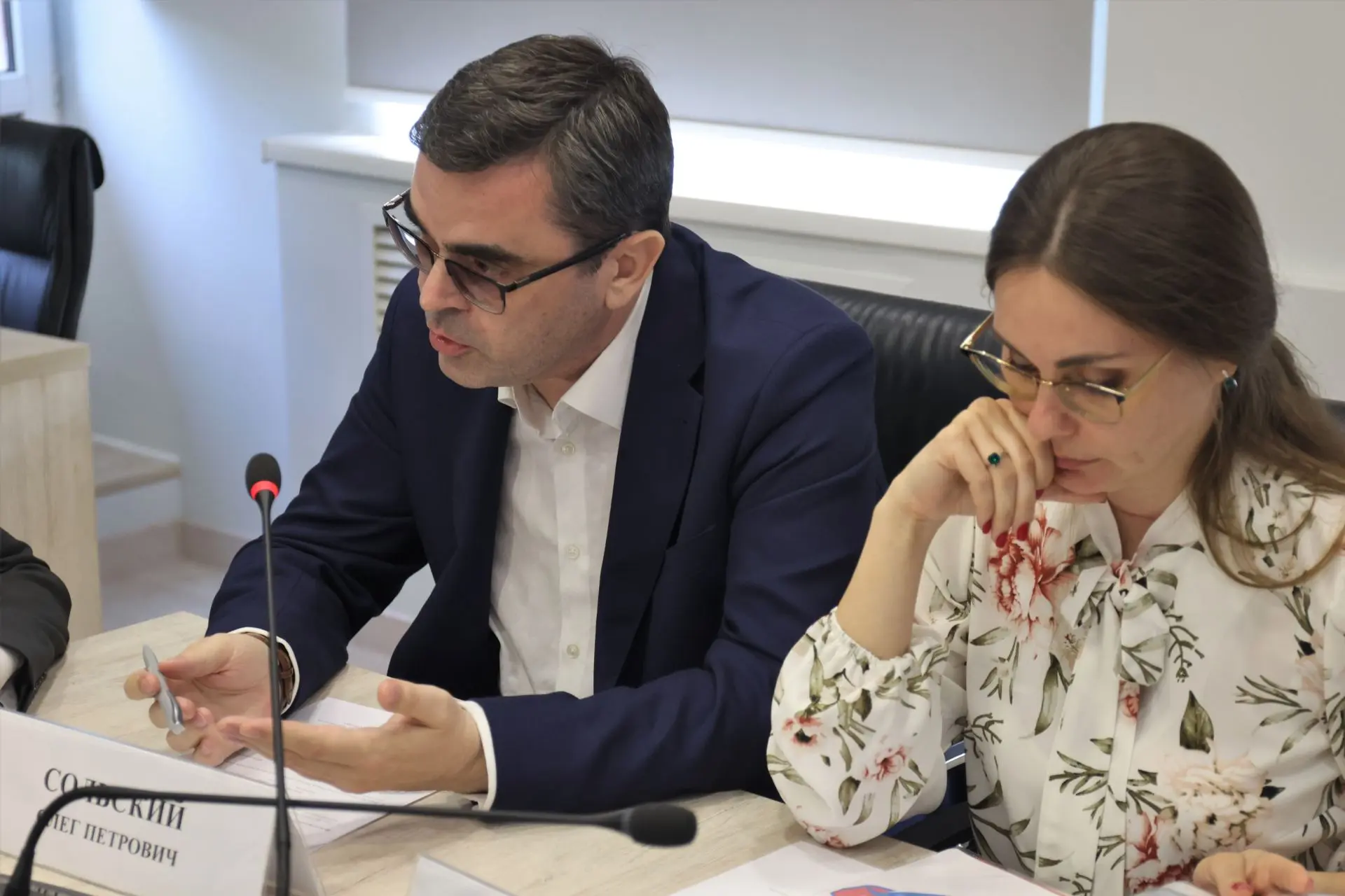 С коллегами по депутатскому корпусу приняли участие в расширенном заседании совета Молодёжного парла