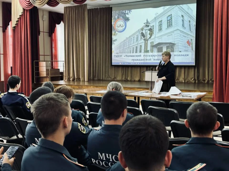 Показательная защита дипломных работ: открытый диалог 🎓🚀✨