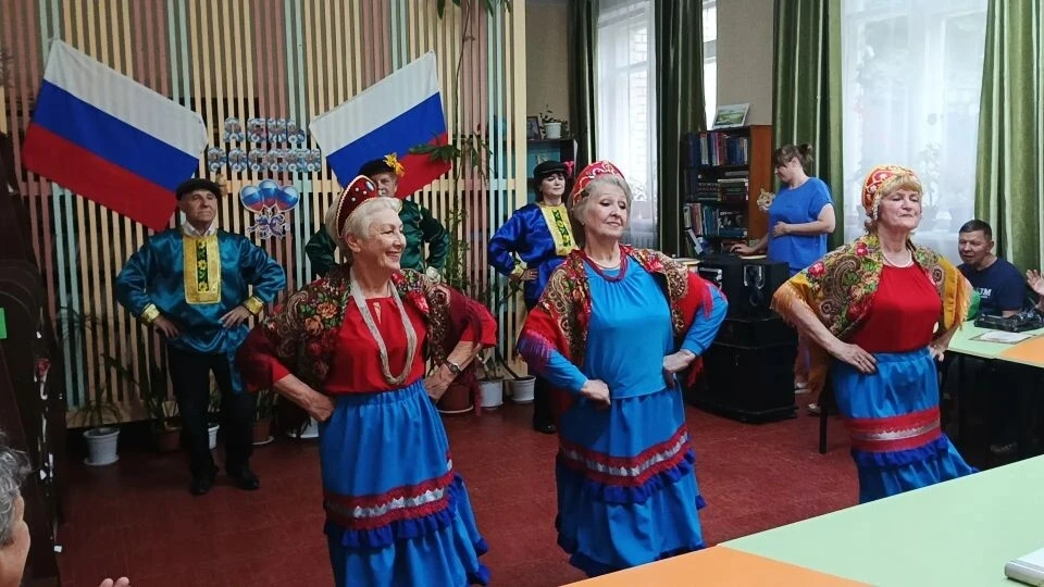 Творческий вечер прошёл в библиотеке имени Б. М. Каспарова в честь Дня России  🇷🇺

Гости собрались