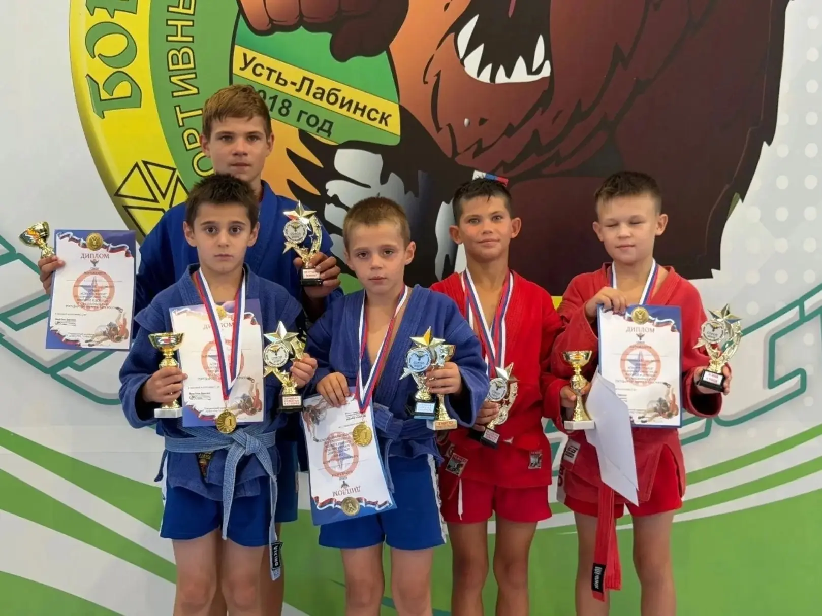 🏆 ПОБЕДЫ НАШИХ САМБИСТОВ В УСТЬ-ЛАБИНСКЕ!