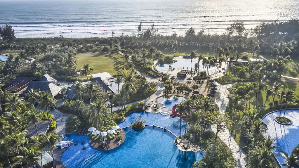 Китай 🇨🇳 из Екатеринбурга

📍 Wanda Realm Resort Sanya Haitang Bay 5*

🐚 Дизайн «Французской Ривь
