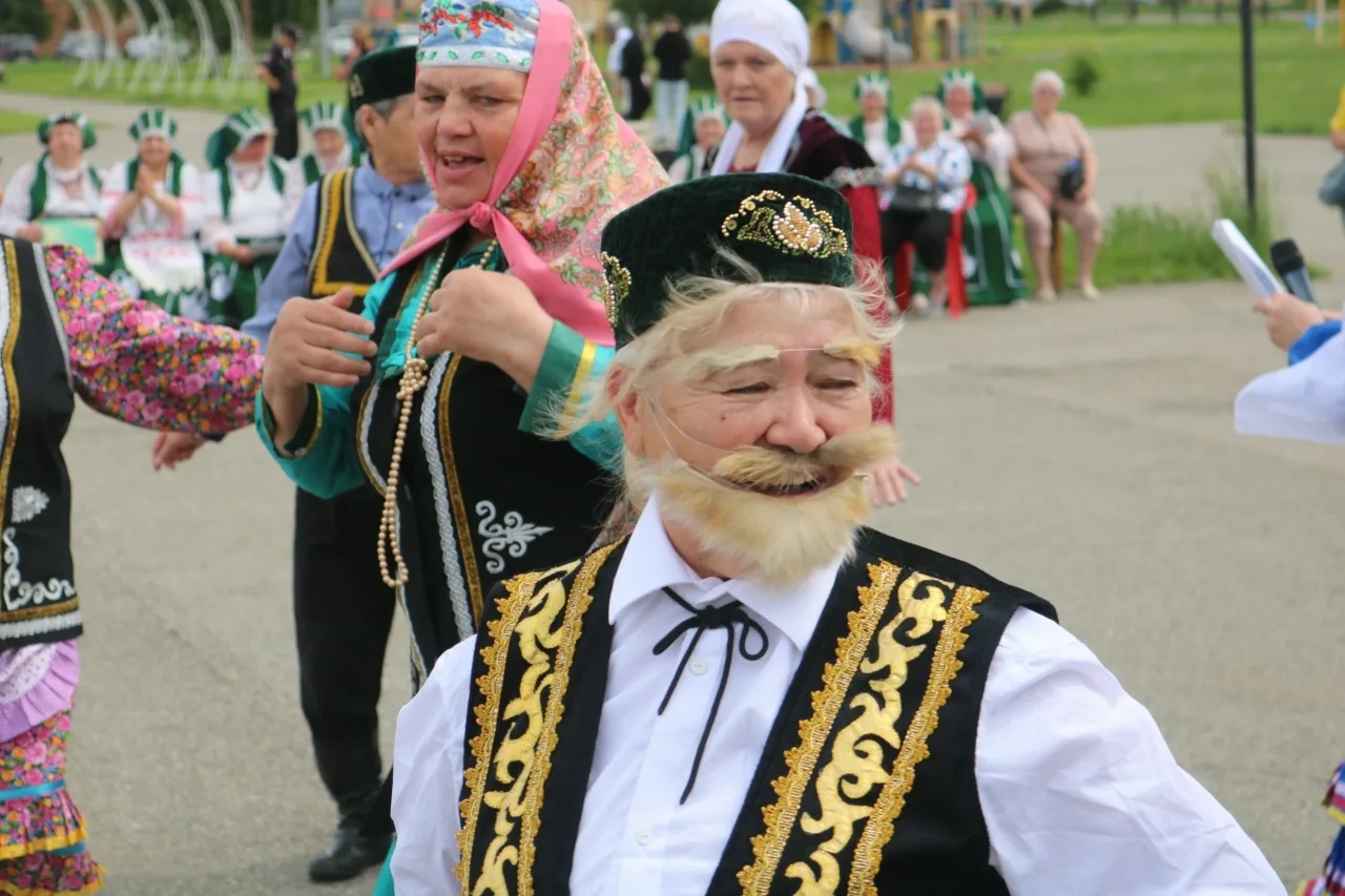 🌟 В городском парке прошёл фестиваль народного творчества «Где традиции чтут — там слажено живут»!
