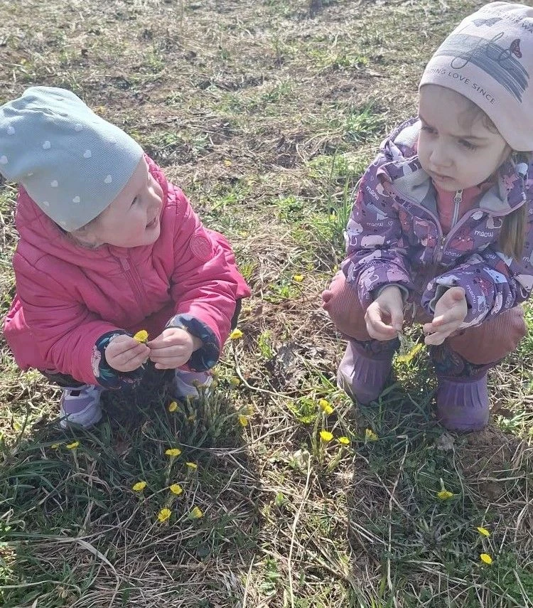 🌷Центр образования Березниковская школа🌷 =============== Что такое первоцвет? Это лучики надежд, Это