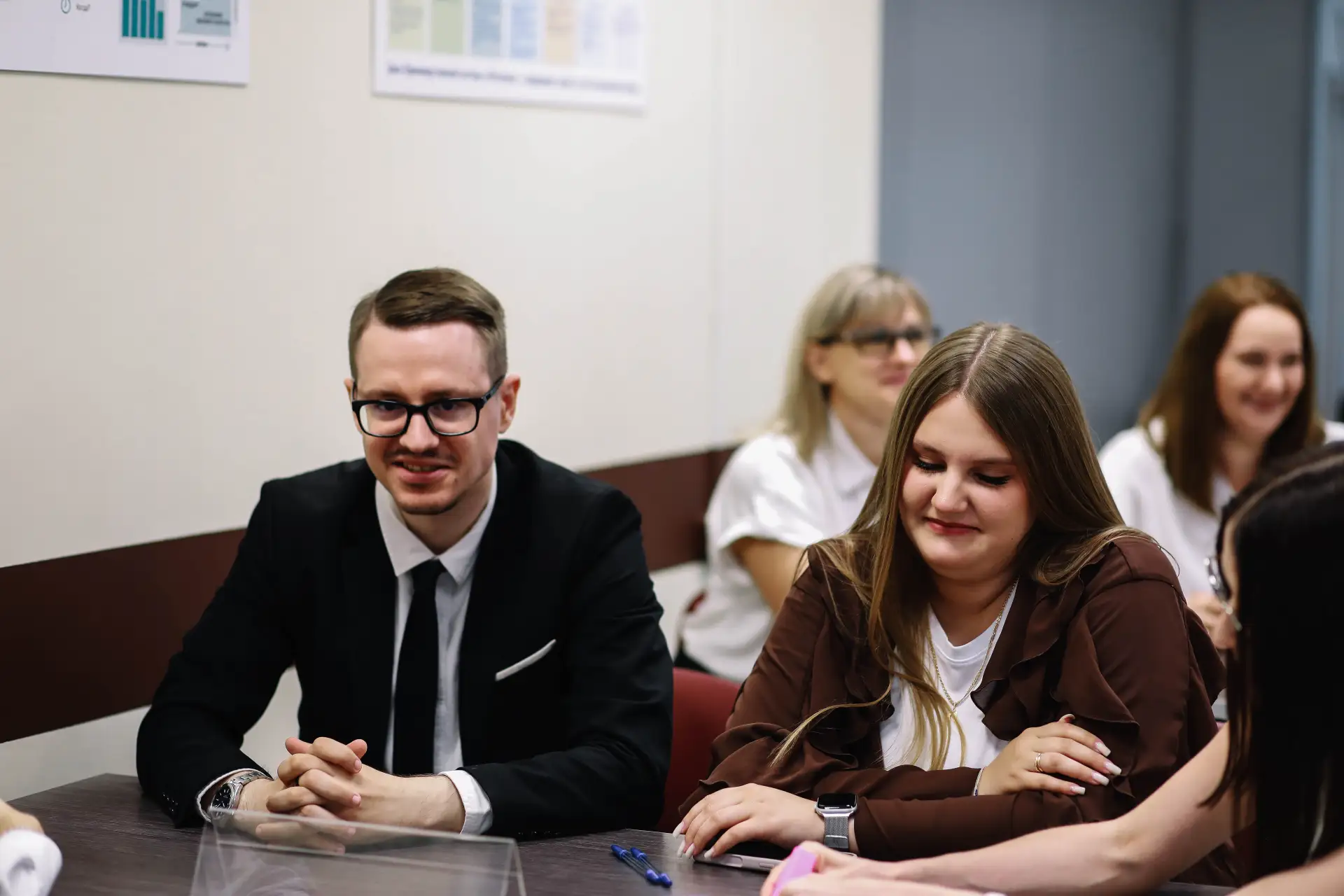 В преддверии Дня работника МФЦ — праздника тех, кто каждый день помогает людям разбираться в докумен
