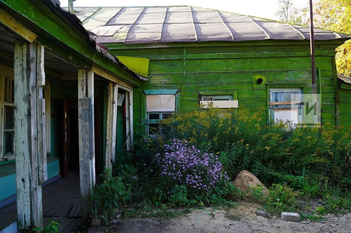 🏚️ Дом пустует много лет: как законно снять его с кадастрового учета

📌 Старый дом, который пришел