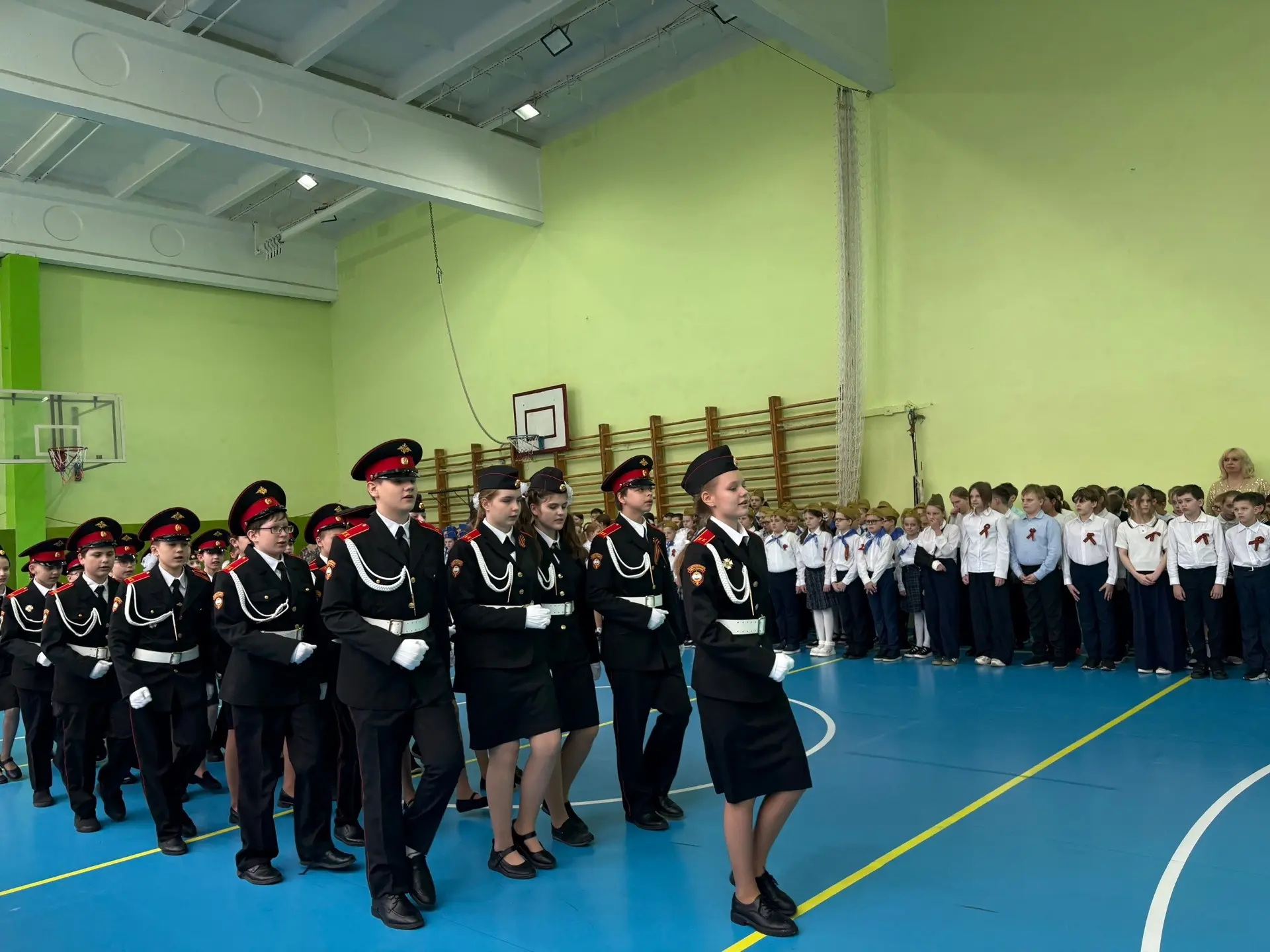 Память жива, пока мы помним и чтим подвиг героев. В нашей школе прошло торжественное патриотическое 