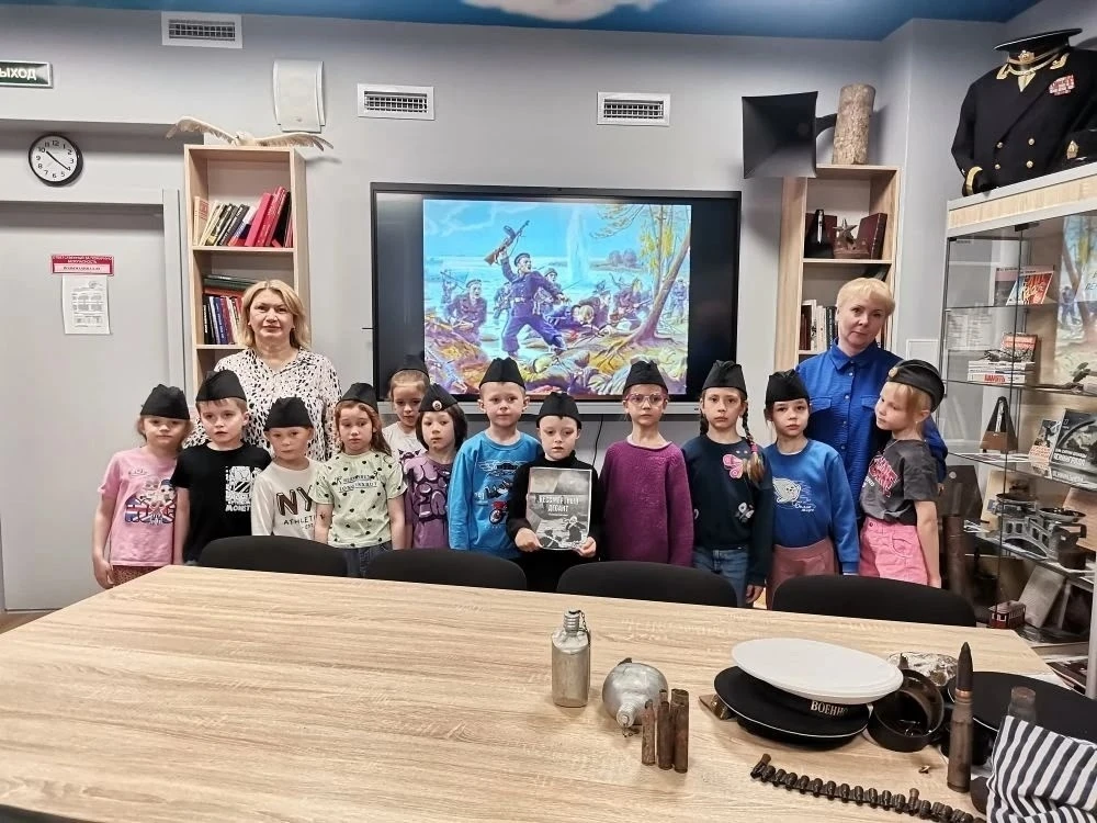 🎗 Памяти Петергофского десанта