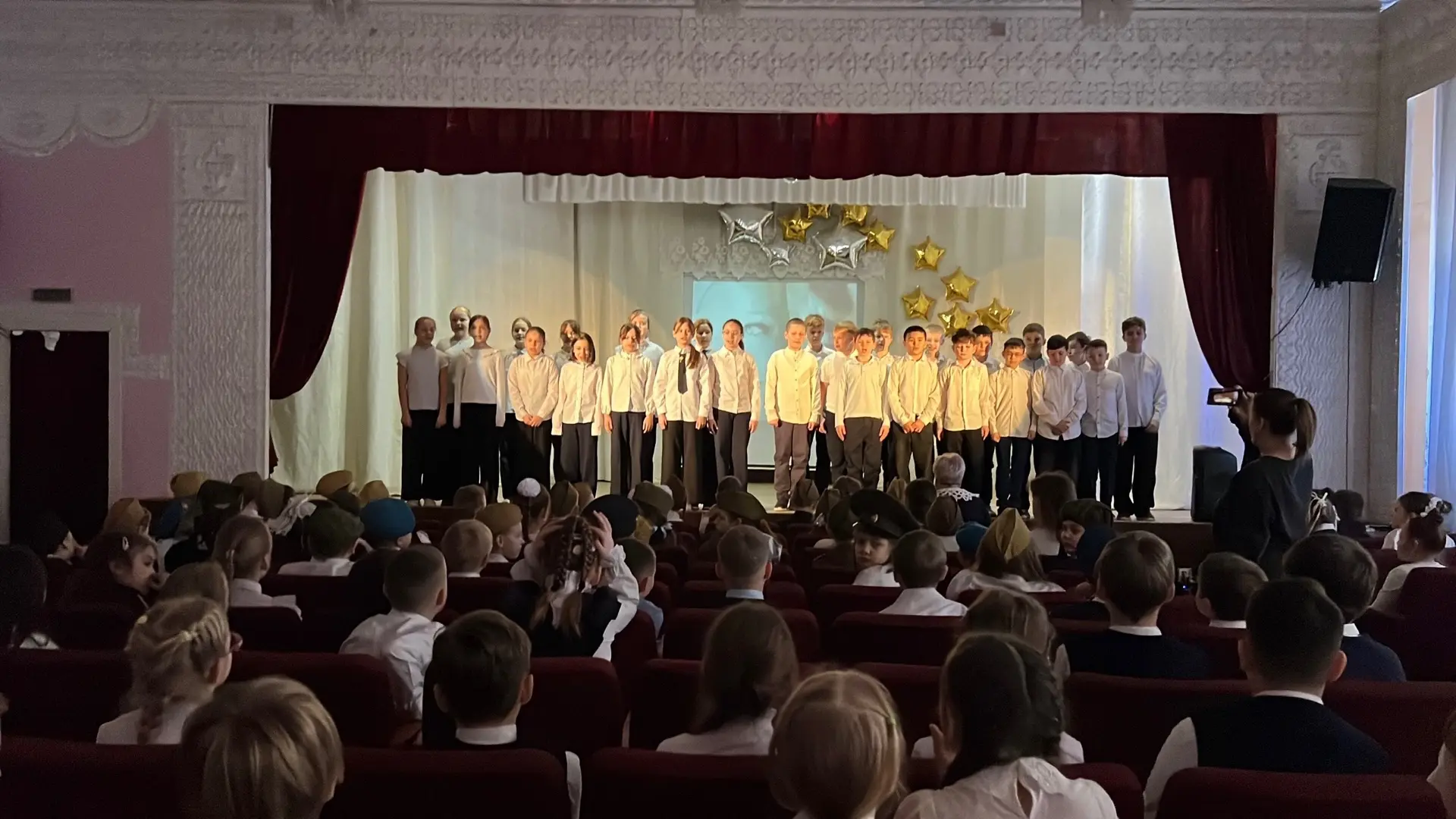 Неделя памяти и гордости. ⭐️В стенах Псковского педагогического комплекса завершился яркий музыкальн