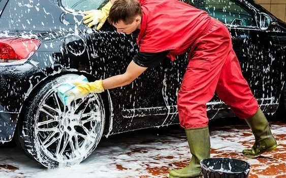 Заглядывайте к нам на автомойку LaCaR🤝— мы быстро и аккуратно помоем ваш автомобиль, чтобы он снова
