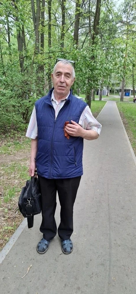Правнуки Победы. Акция "Георгиевская ленточка"  8 мая юнармейцы школы провели акцию "Георгиевская ле