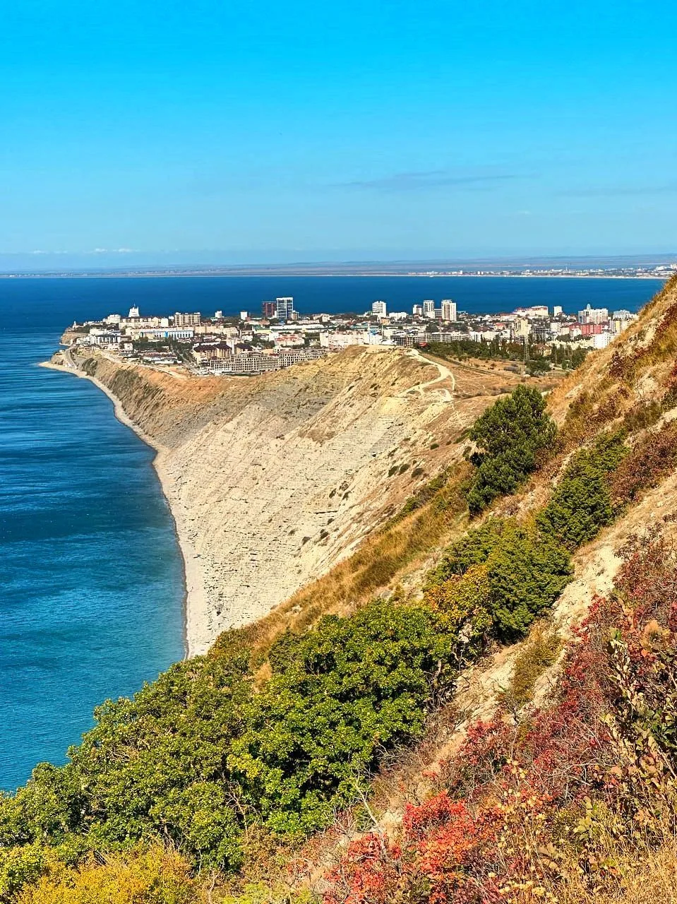 Анапа, вид на море, город и побережье с высоты Супсехских гор, осень 2026.