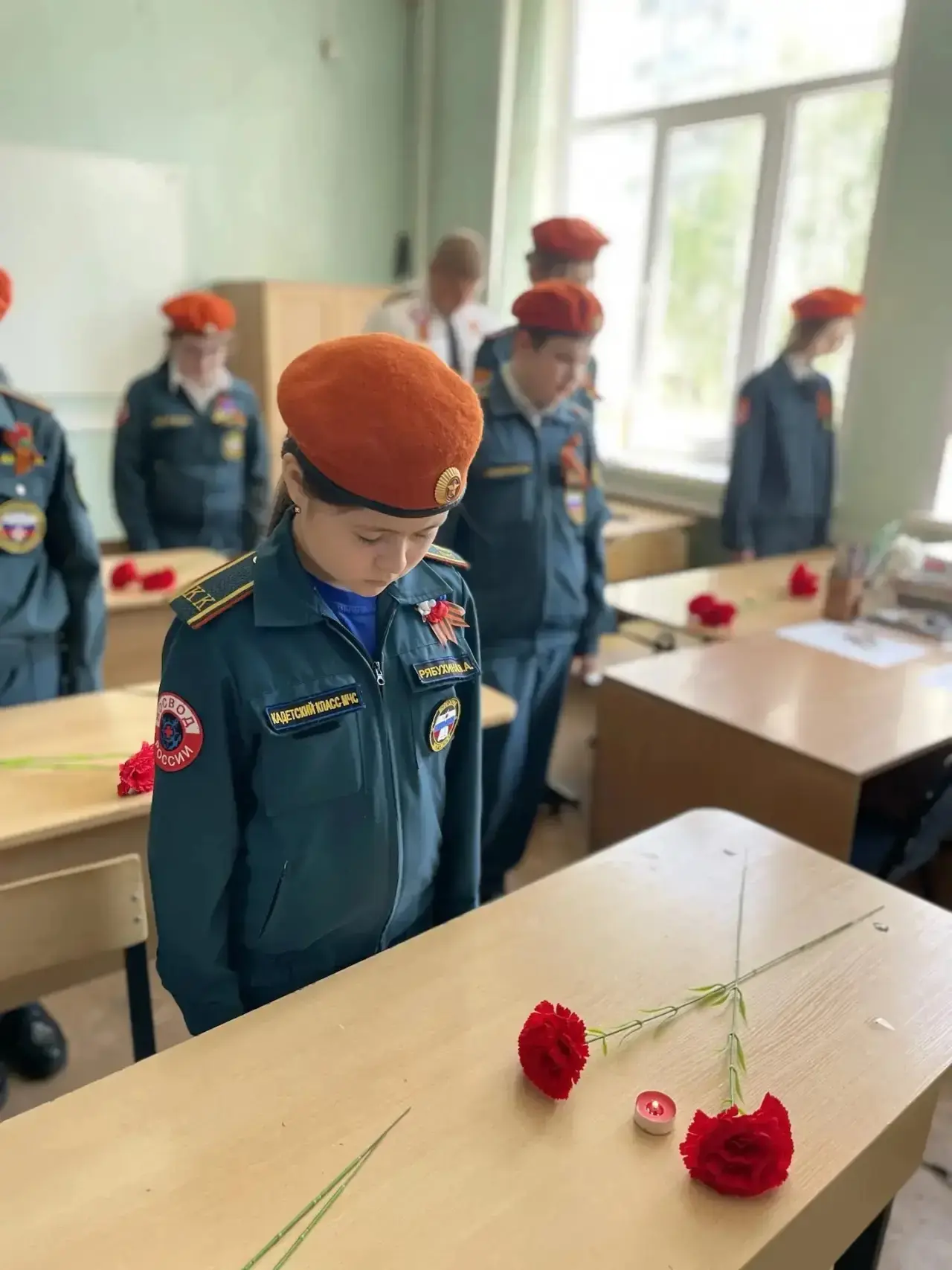📚 Связь поколений: урок мужества в 5 «Д» и 11 «В»  В преддверии великого праздника — Дня Победы — в 