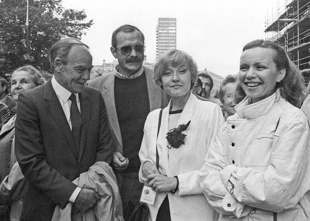 Михаил Глузский, Никита Михалков, Вера Алентова и Валентина Теличкина во время проведен...