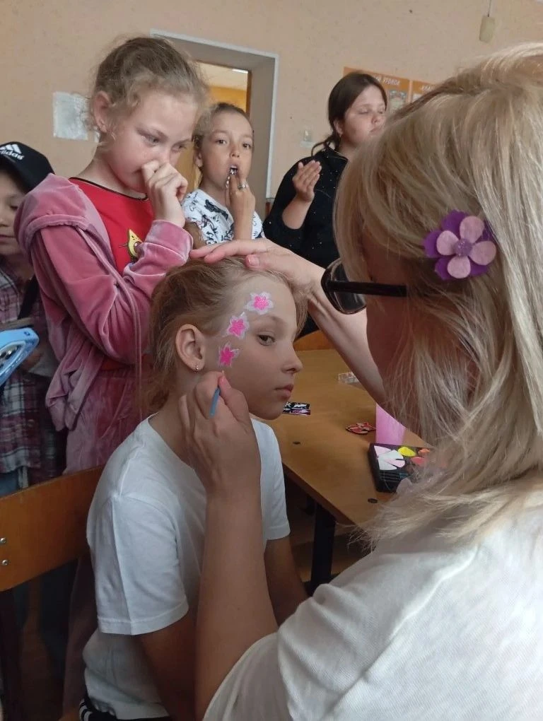 🌟 02.06.2026 в лагере «Солнышко» прошел день творчества и ярких образов! 🎀🎨Наши ребя...