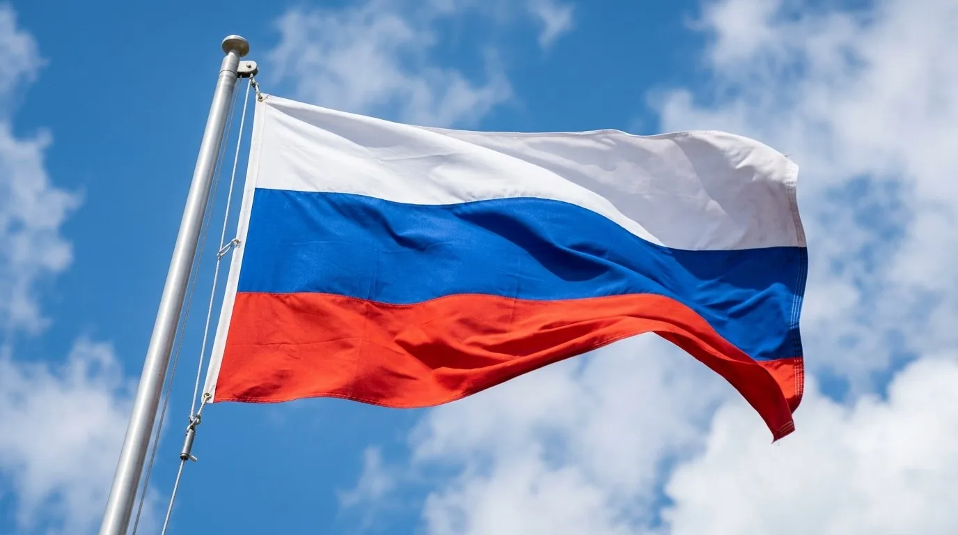 Рождённый на флоте, он прошёл через века и стал государственным флагом Российской Федер...