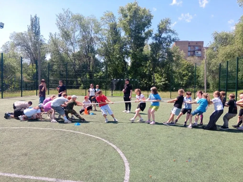 🔥 Сегодня у нас в лагере состоялись спортивные состязания! 💪
🏃‍♂️ Ребята бегали, прыгали, соревно