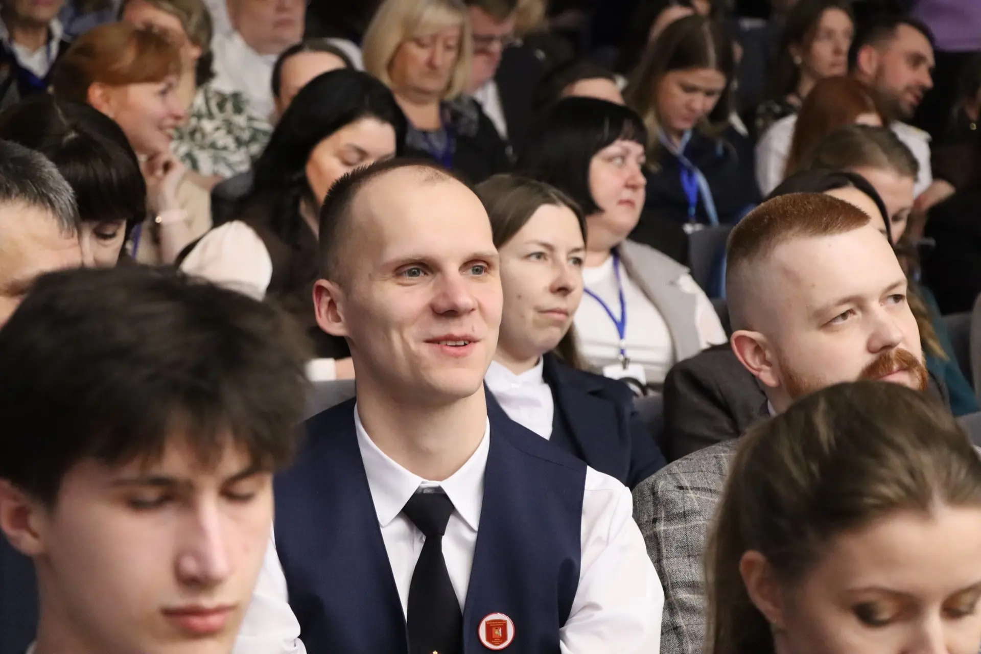 ⚡️ Педагогический триумф: нашу школу на областном конкурсе представил учитель иностранн...