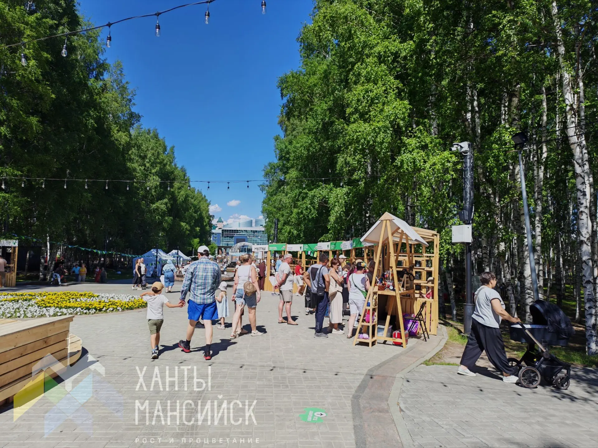 Прямо сейчас приходи в парк имени Бориса Лосева☀️

Здесь собрались все «Местные». Фестиваль сотворче