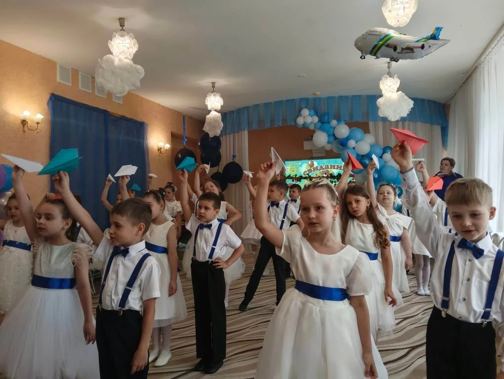 🛩Сегодня   дошкольники   подготовительной  группы «Подсолнушки» буквально «зажигали»  ...