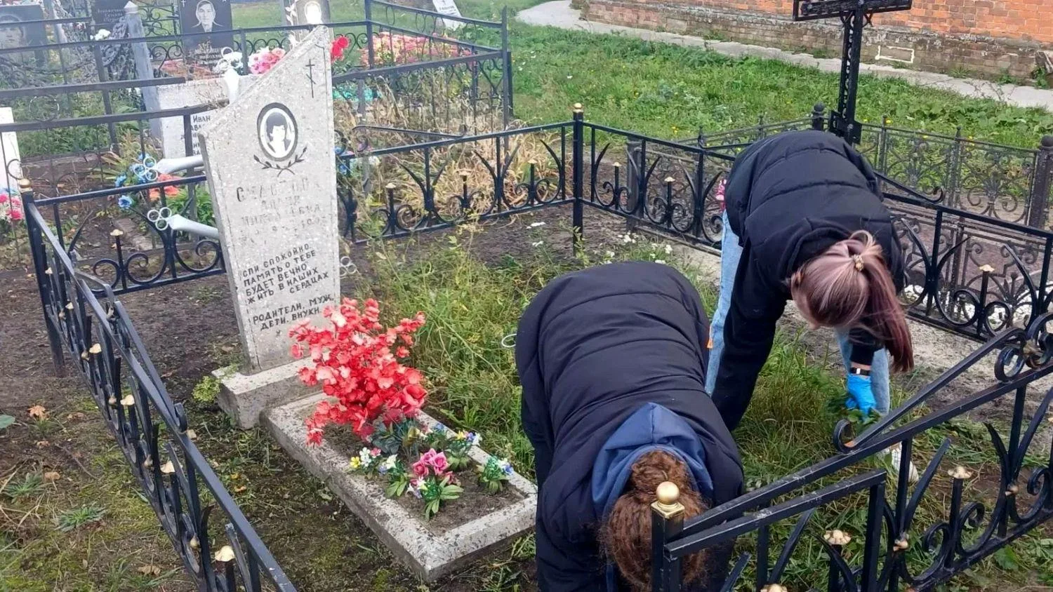 В День учителя мы привыкли дарить цветы наставникам, говорить им теплые слова. Но есть ...
