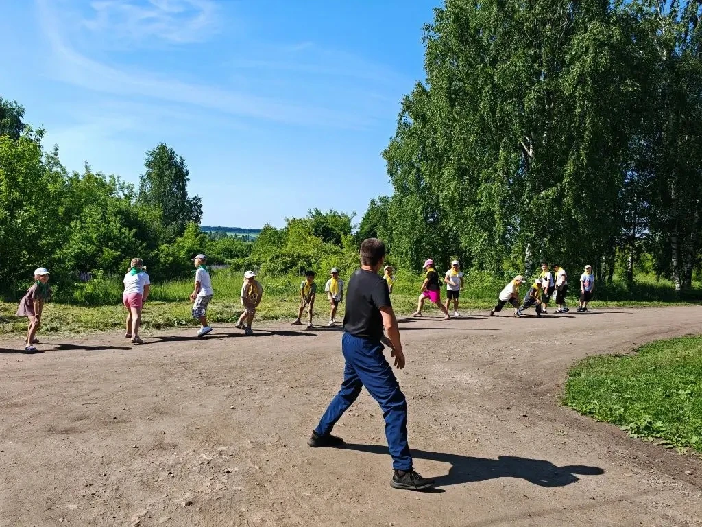 🌟 Восьмой день лагерной смены в «Ромашке» — День спорта! 🌟