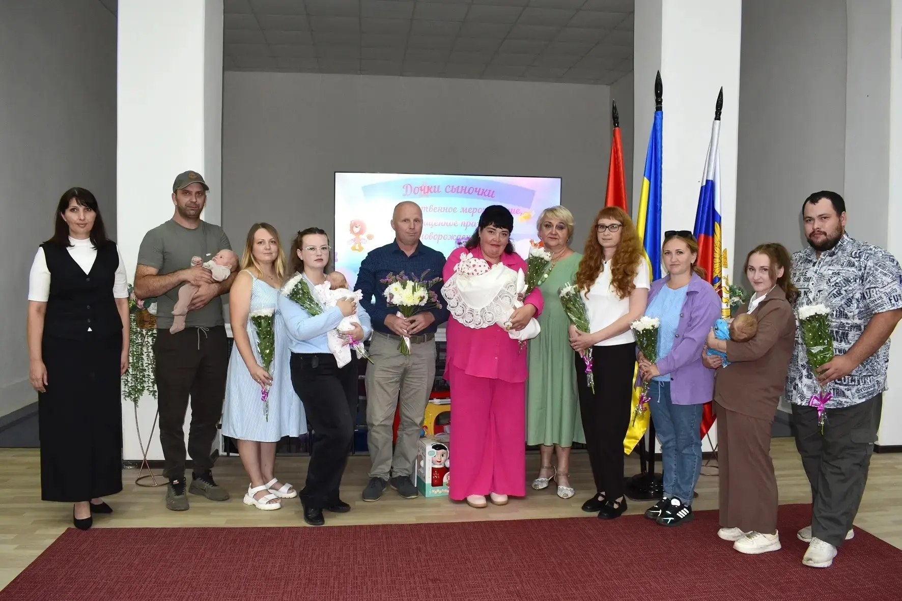 ❤️ Первенцы, пятые и даже восьмые дети: в костромском райцентре поздравили семьи с ново...