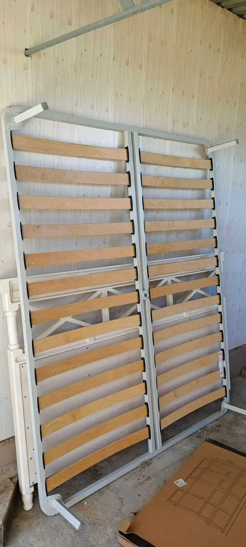 Основание кровати 200*160. 4000 руб. Самовывоз. +79184158981