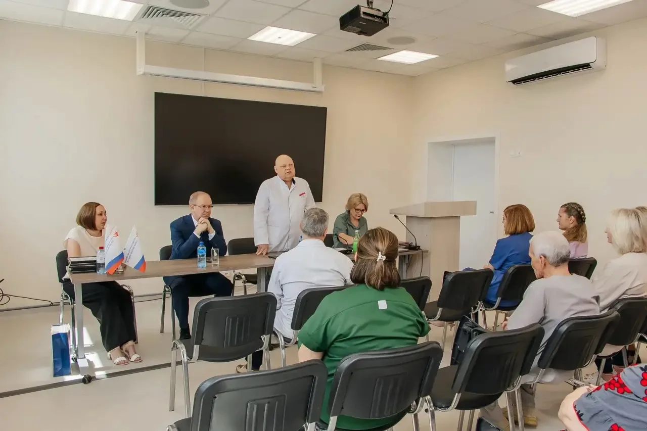 🏥 Посетил ГУЗ «Больница № 16», где коллектив во главе с главным врачом Сергеем Фёдоровичем Захаровы