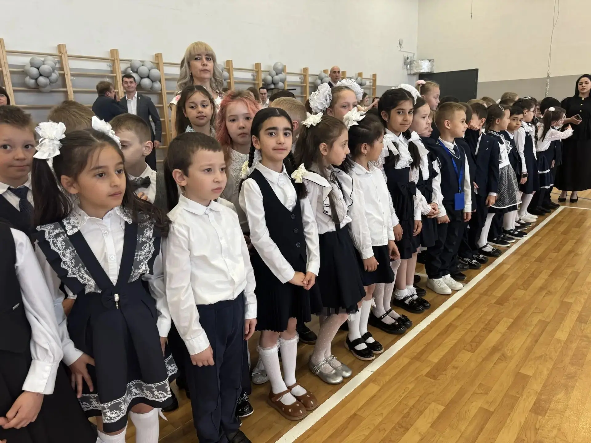 🔔 Последний звонок — начало новой главы!  🎓Сегодня в образовательном центре «Лидер» прозвучал послед