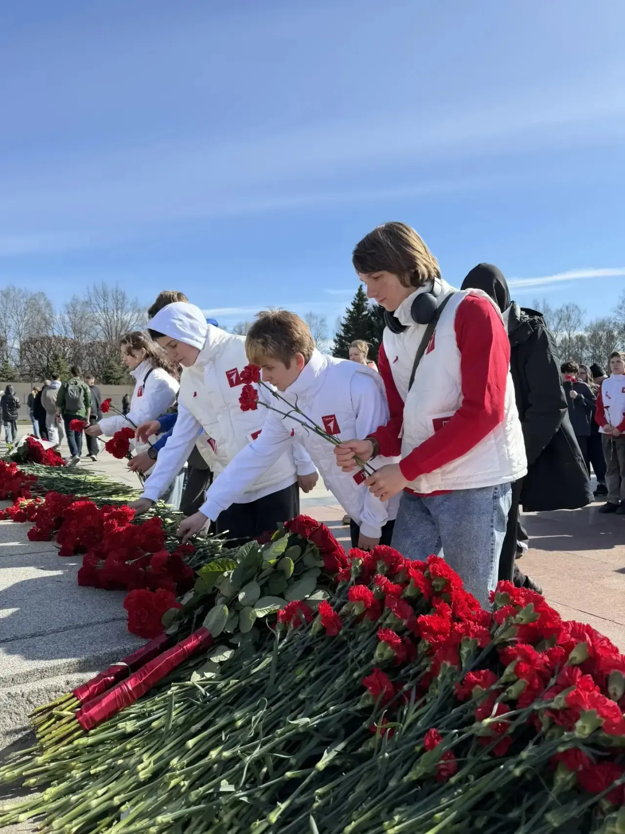 19 апреля — День памяти жертв геноцида советского народа.  В этот скорбный и значимый день активисты