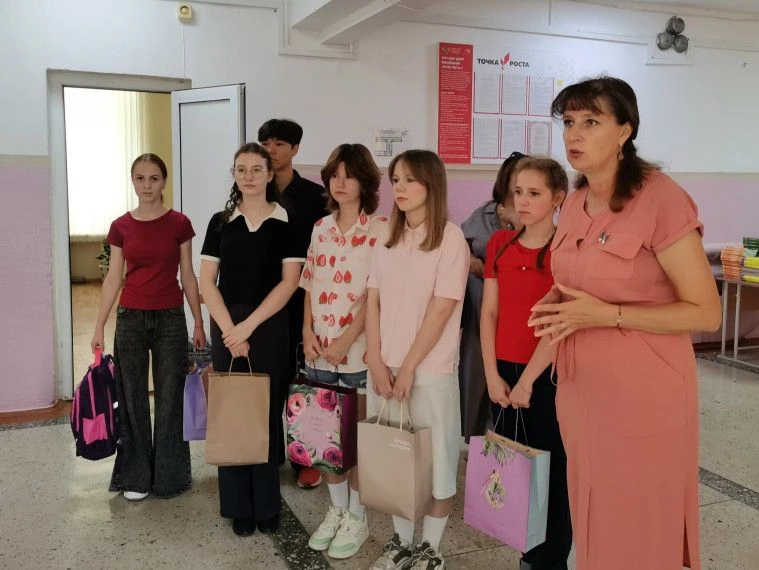Помоги пойти учиться: единство сердец в нашем лицее