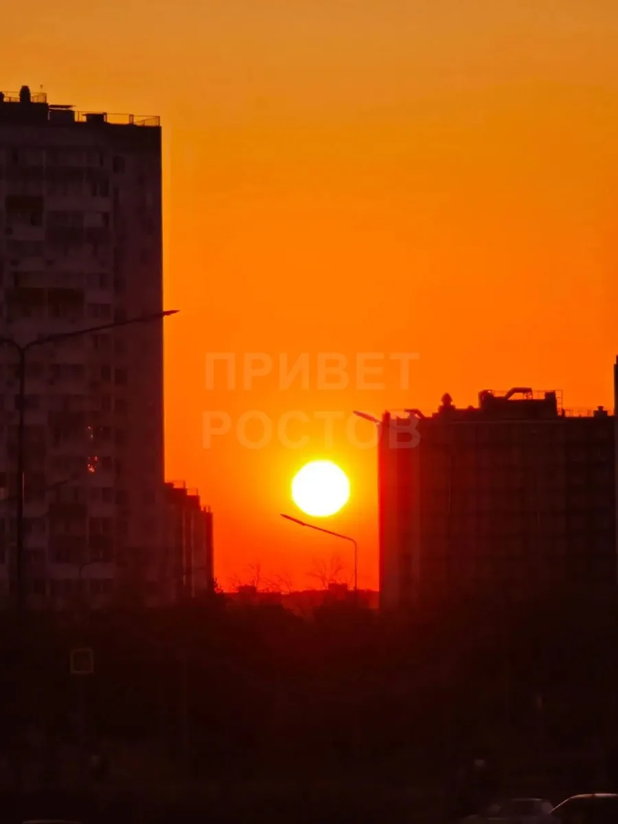 Полюбуемся шикарным закатом в Ростове❤️
