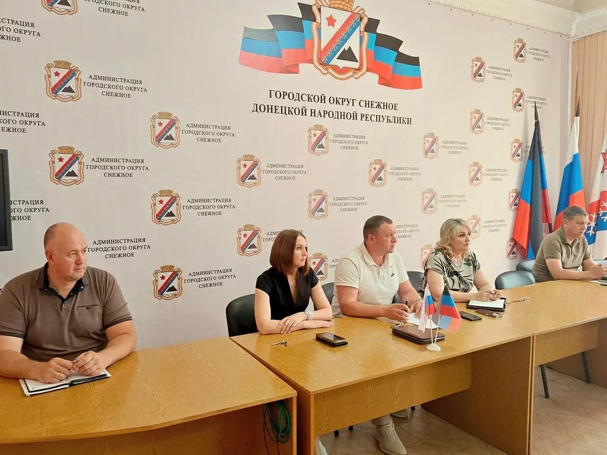 4 августа провел аппаратное совещание с участием заместителей главы администрации, руко...