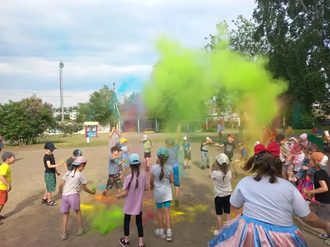 🎉 Праздник дружбы: Как Бяка-Задирака стала Подружкой-Хохотушкой!

В нашем саду творилось настоящее 