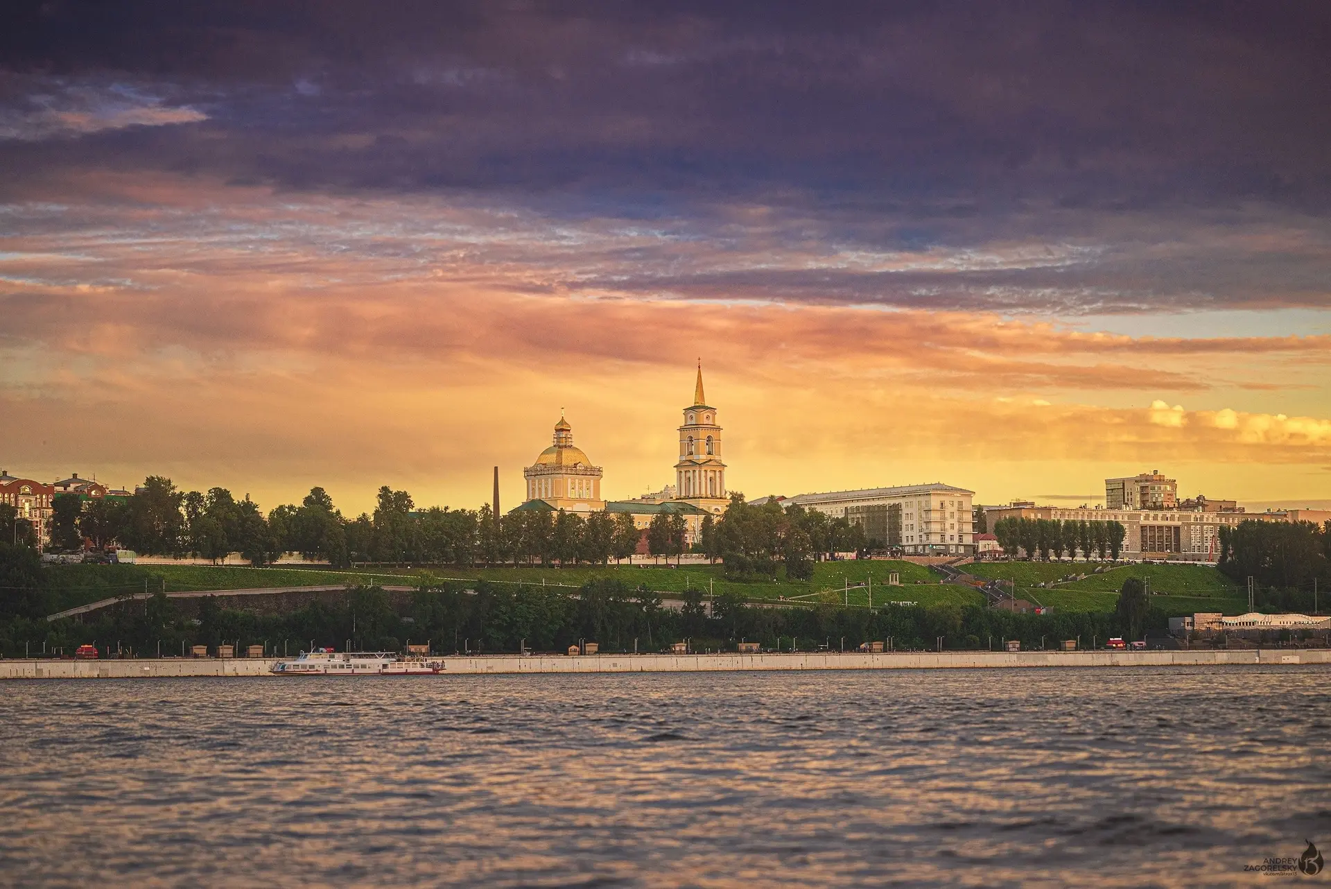 🌅 Кама на закате